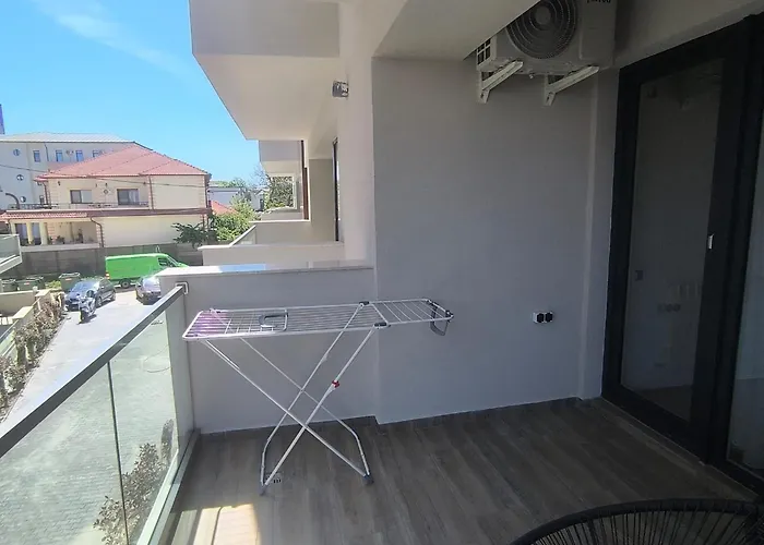 Nazli - 2 Min De Plaja