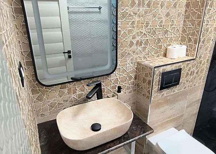 Nazli - 2 Min De Plaja